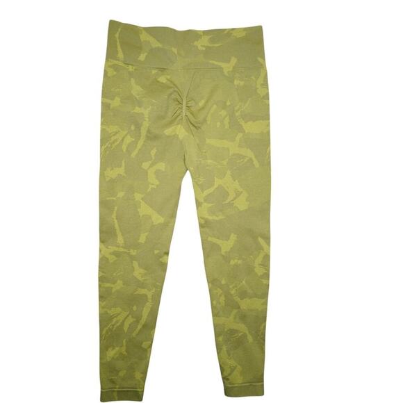 Gymshark Adapt Camo Seamless Scrunch Leggings – Green Camo – Size S - Picture 3 of 5